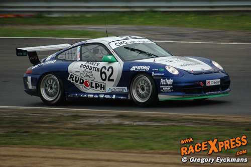 Olivier Muytjens aan het werk in zijn GS Motorsport Porsche